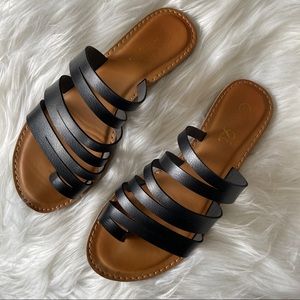 Black & Tan Faux Leather Strappy Toe Ring Sandals
